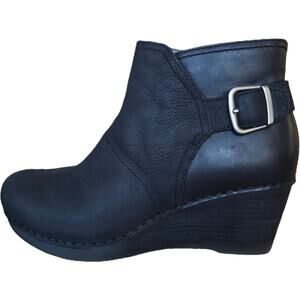 Dansko Black Nubuck Leather Wedge Ankle Boots Booties Buckle EUC 6.5 37